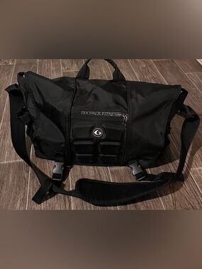 Six Pack Fitness Black Meal Prep Bag Gym Bag Portable Food Cooler Lunch Box